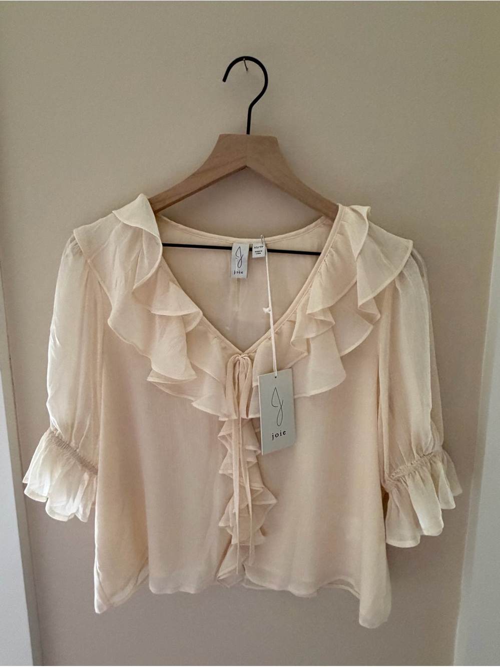 Joie Women's Cream Ruffled V-Neck Blouse Sz XS